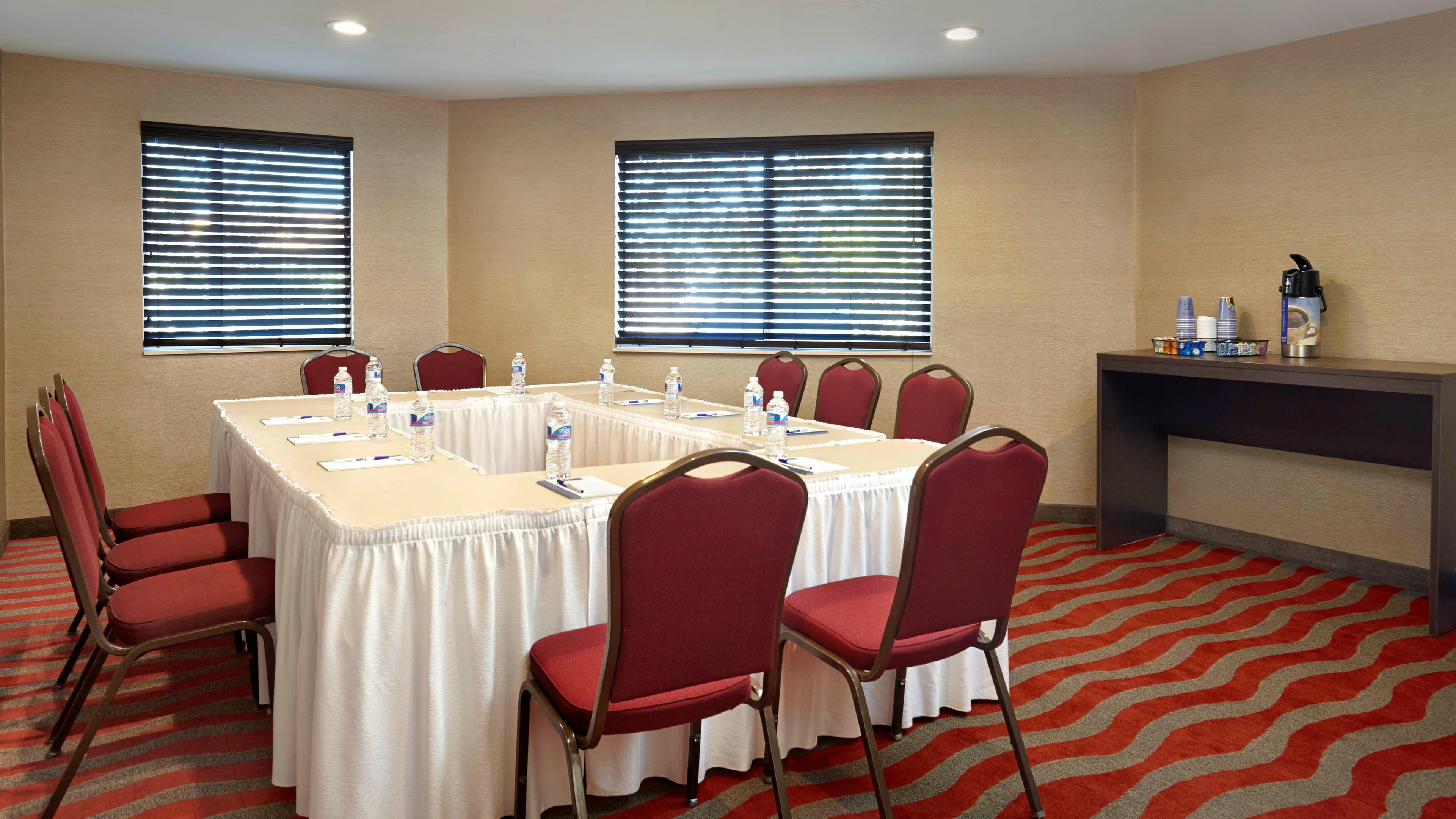 Holiday Inn Express & Suites Naples Downtown - 5Th Avenue By Ihg Buitenkant foto